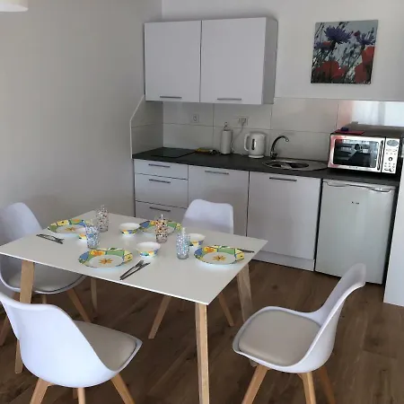 W Kwiatki:) Pogorzelica (Gmina Rewal)